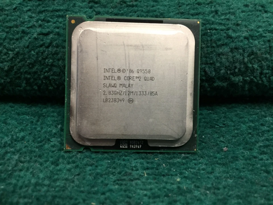 Intel Core 2 Quad Q9550 SLAWQ 2.83 GHz Desktop Processor - Image 2 of 2