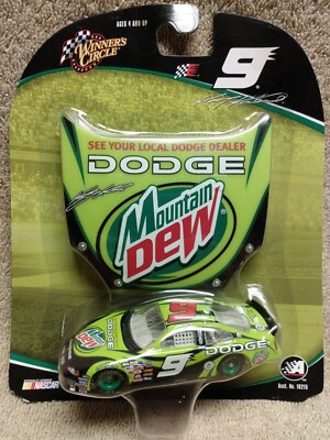 2004 Winners Circle #9 Kasey Kahne Mountain Dew Dodge 1/64 Diecast