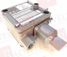ALLEN BRADLEY 836T-T350JX81X15X7 / 836TT350JX81X15X7 (USED)