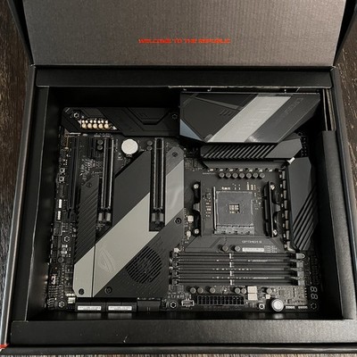 ASUS ROG Crosshair VIII Hero AMD X570 ATX Motherboard for sale