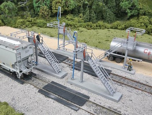 Walthers 4037 Modern Loading Racks 4/