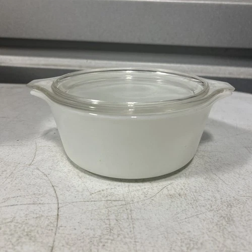 PYREX Ovenware 1 1/2 Pt Covered Round Dish 472 & Lid 470C White Vintage MCM