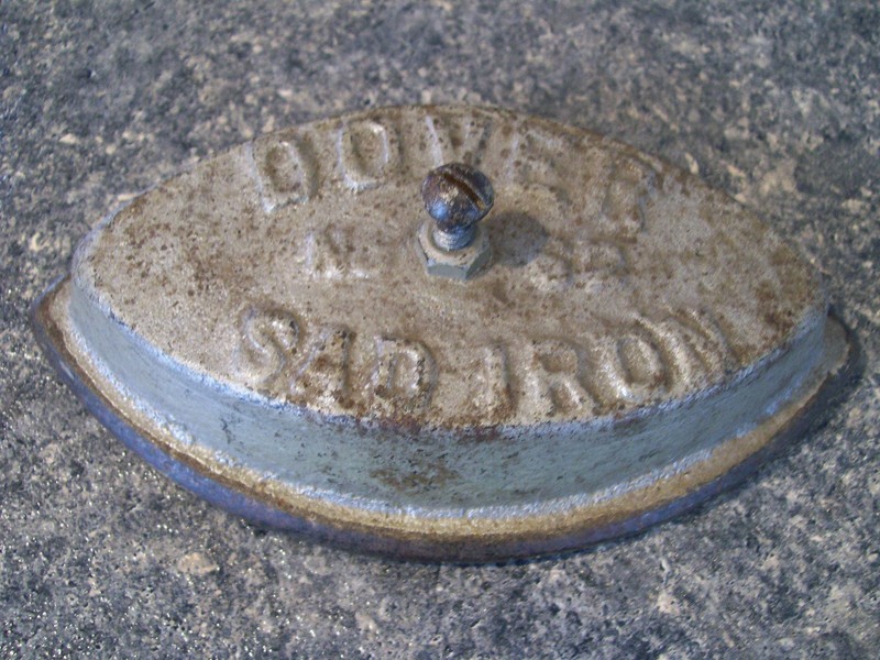 DOVER SAD IRON NO 62 ANTIQUE METAL, NO HANDLE, MADE IN THE USA