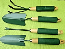 4 Piece Gardening Tool Set Wood Handle Trowel Weeder Rake Shovel Kit