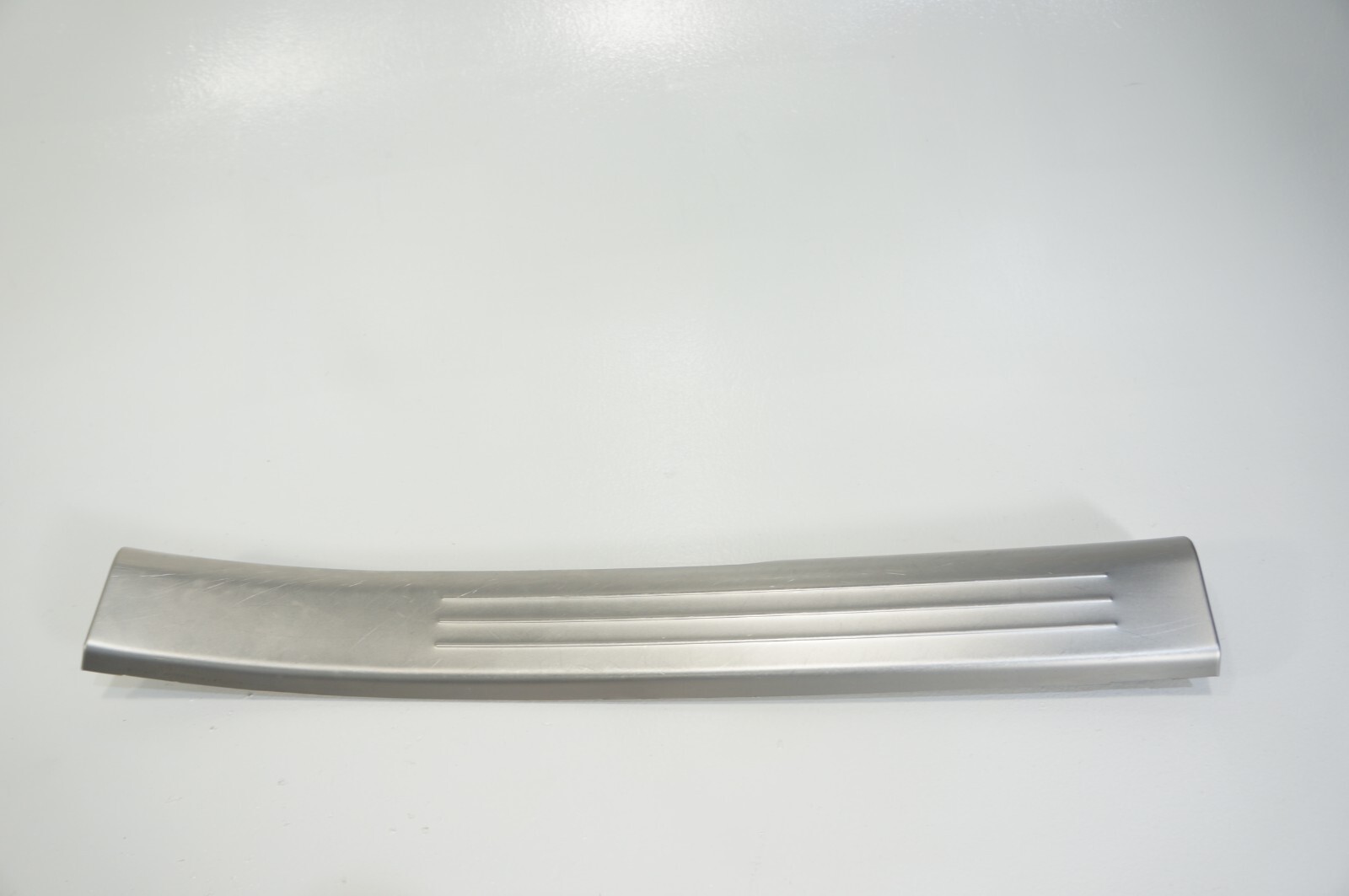 06-2012 Bentley Continental Flying Spur Rear Right Passenger Side Door Step Sill