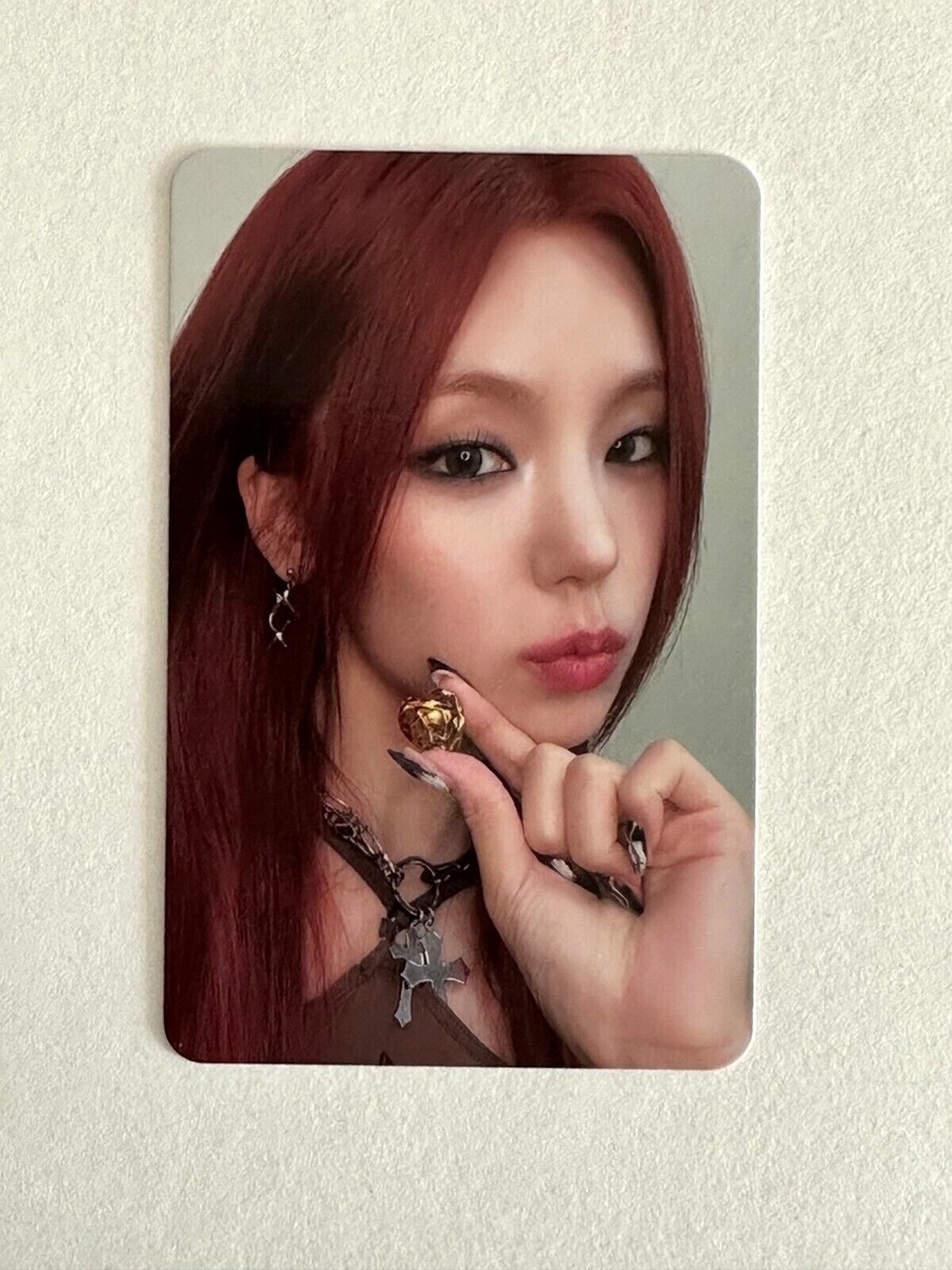 ITZY 2nd Album BORN TO BE Official PHOTOCARD + SW Fansign Event WM