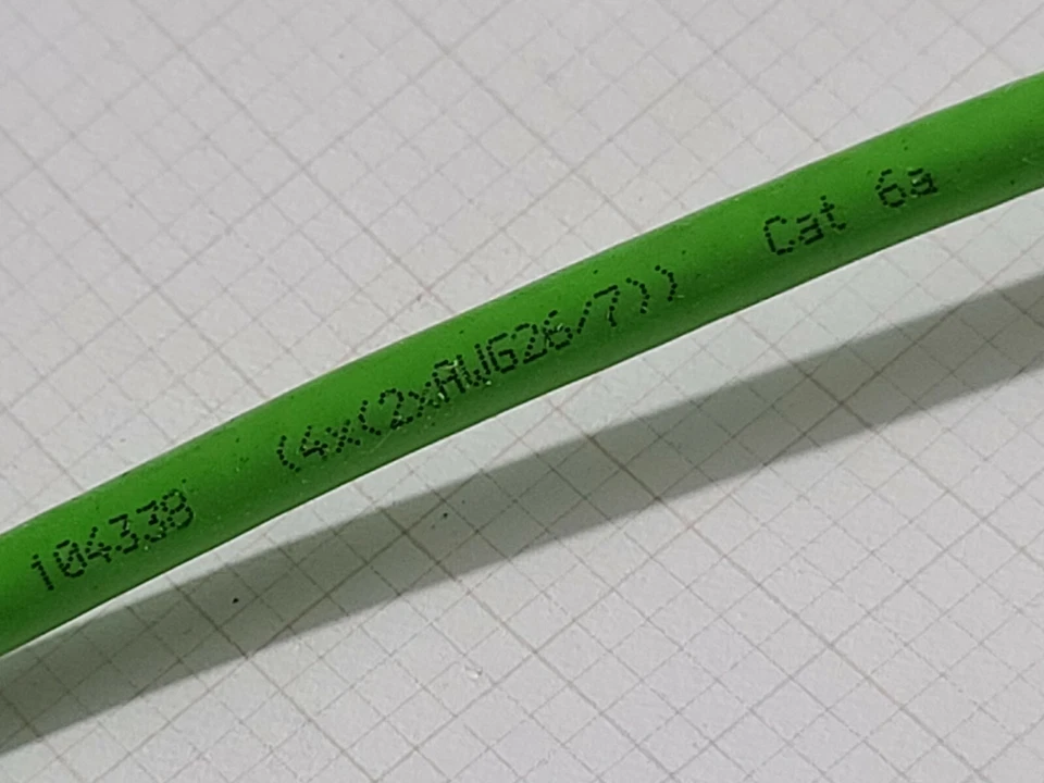 Cable Ethernet industrial Lutze 104338 26/4P S/FTP blindado CAT6A verde/25 pies Foto 2 de 4