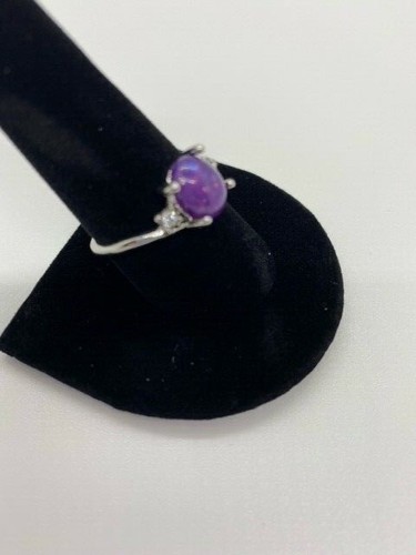 Women’s White Gold Lab Created Oval Purple Opal Clear Side Stones Size 9 New - Picture 3 of 3