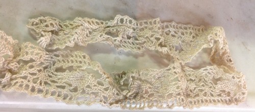 VTG ANTIQUE 2" hand made COTTON EDGE LACE TRIM VICTORIAN, 9.25 yd 330" ECRU - Picture 4 of 5