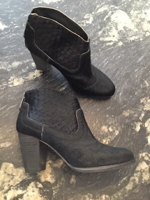 Superbe boots fourrure noir UGG 38 Tbe authentique - Photo 1/4