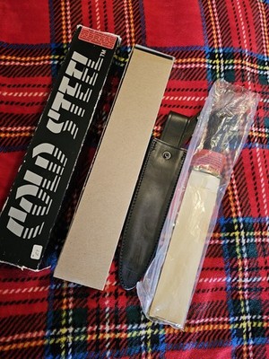 Cold Steel Trail Master  Carbon V Knife