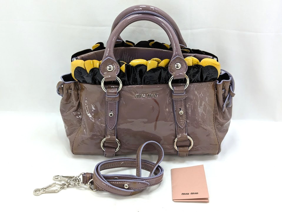 Borsa a mano MIU MIU in pelle verniciata con volant a tracolla 2 vie viola...