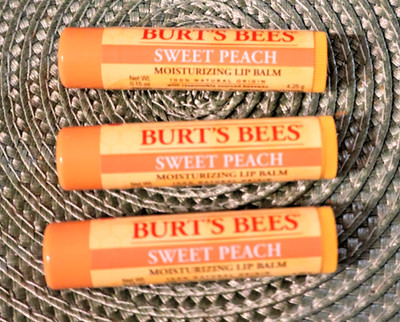 3x Burt's Bees Moisturizing Lip Balm ''Sweet Peach'' Net Wt. 4.25g Exp. June 2028