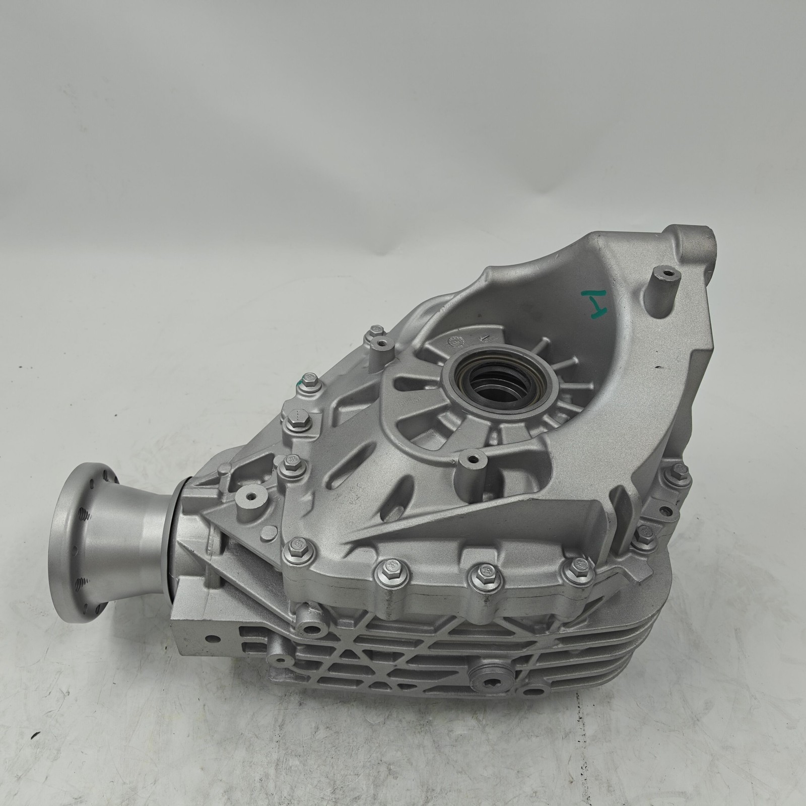 Maserati Ghibli 2014-2016 Rear Differential P/N 670009608