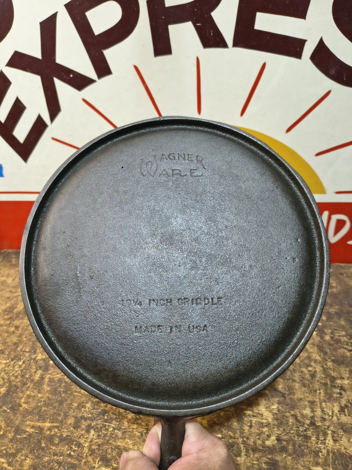 Fully Restored Wagner Cast Iron Griddle Frying Pan Seasoned 10"
Opens in a new window or tab