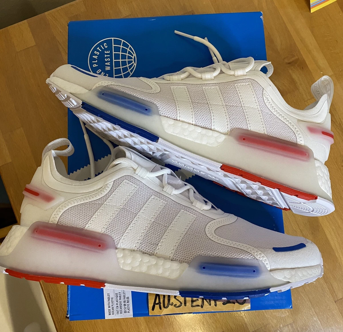 NEW 160 Adidas Men NMD V3 Cloud White sz 9 Blue Red Running GX3379 Ultra BOOST