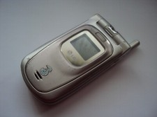  SEMPLICE PENSIONATO FACILE ANZIANO LG U8120 BLOCCATO A 3 MOBILI FUNZIONANTE BENE