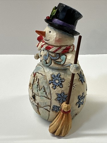 Schneemann mit Schal und Besen Figur Urlaubsdeko 3,5 Zoll - Bild 3 von 5