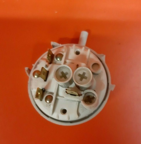 Waschmaschine HOTPOINT WM54P Druckschalter