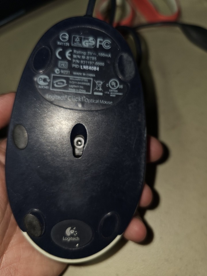 Logitech Click! Optical Mouse M-BT85 USB, Works Great | eBay