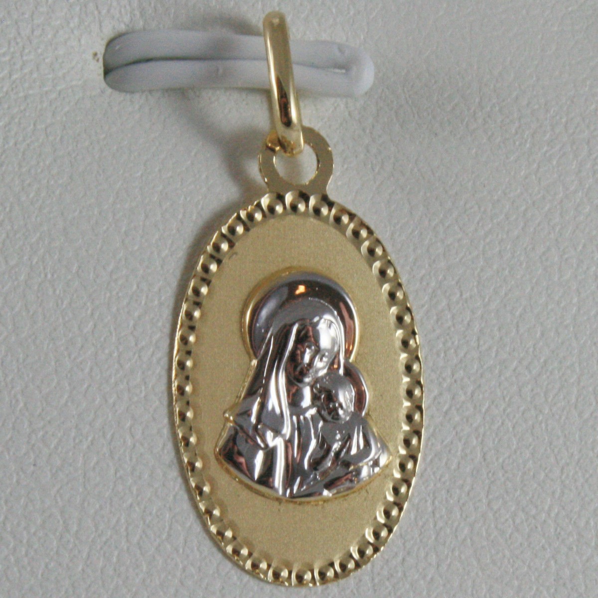 CIONDOLO MEDAGLIA ORO GIALLO E BIANCO 18K, FIORE, VERGINE MARIA E GESU', 16 MM