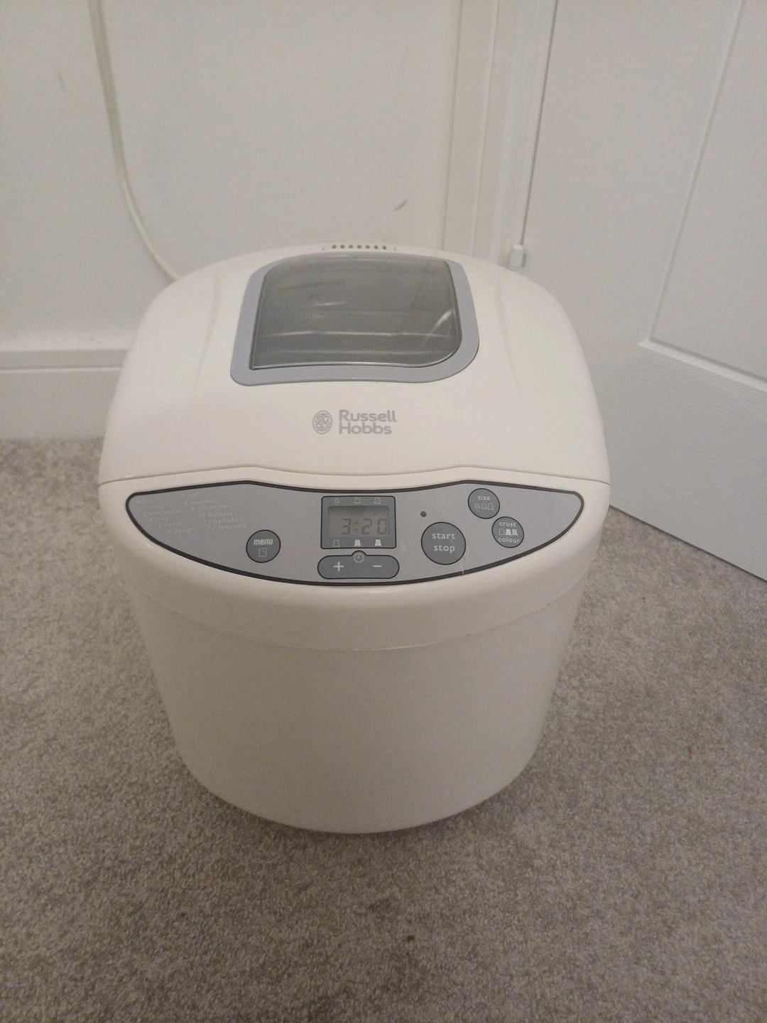 Russell Hobbs 18036 Bread Maker Fast Bake Bread Machine Kitchen 660W White