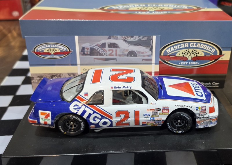 Action Racing Collectables 1:24 Kyle Petty #21 CITGO 1987 Thunderbird