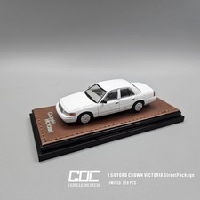 1/64 GOC FORD CROWN ICTORIA street package Ford Crown White