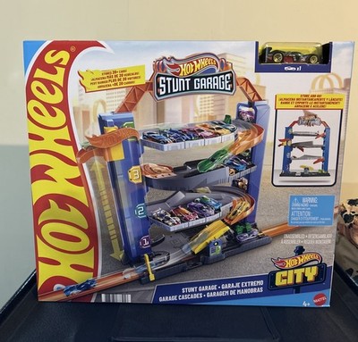 Hot Wheels City Stunt Garage Play Set (Factory Sealed) Includes 1 Free Car