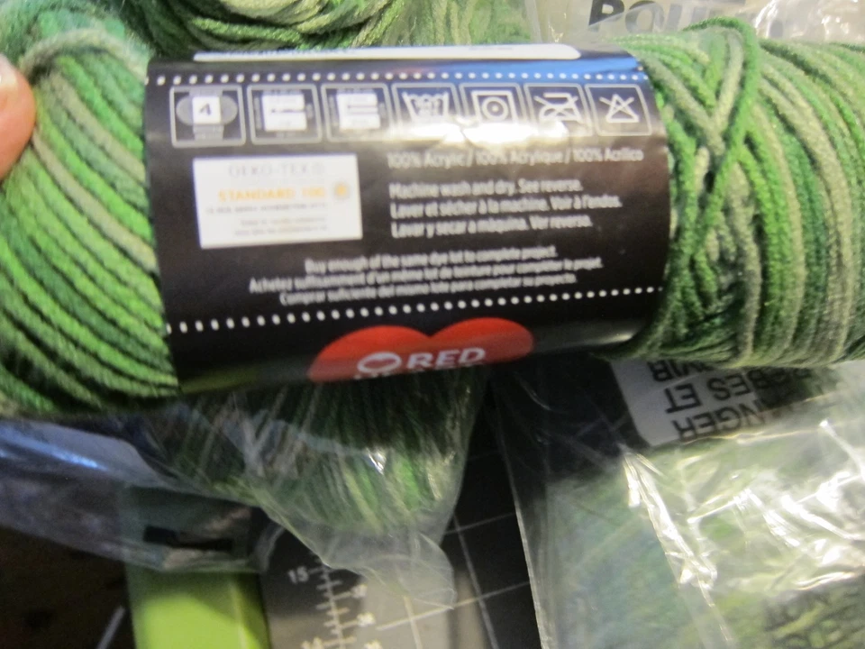Lote de 8 madejas de Red Heart Super Saver 5 oz cada una y 2 caronas verdes de una libra Foto 4 de 4