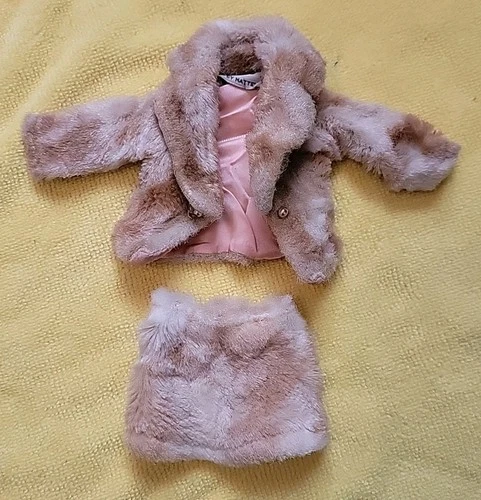 Vintage Mod Barbie Skirt & Coat "FAB FUR" #1493 CIRCA 1969-70 MATTEL Pre-owned
