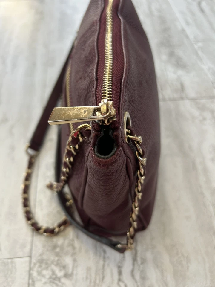 Bolso de hombro Vince Camuto de cuero suave pimienta dorado herrajes holgados Foto 4 de 4