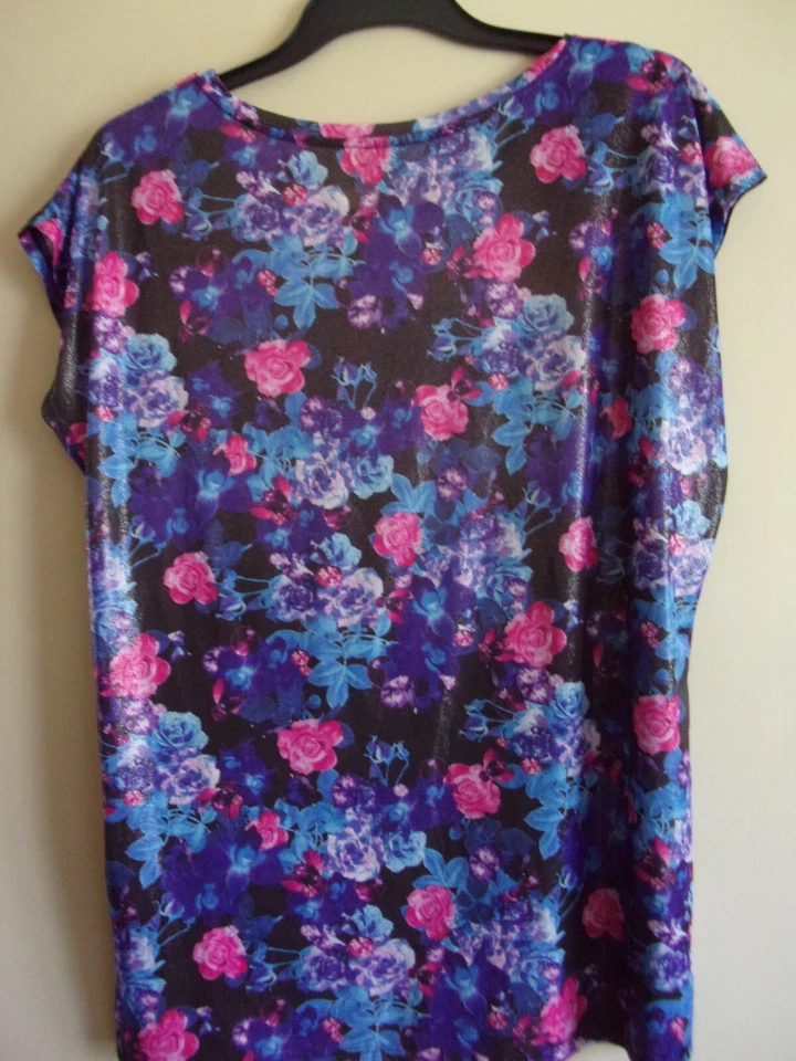 Réf.400 Haut - T SHIRT Long Femme Marque COOL CAT Taille XL Long. 76 cm - Photo 3/3