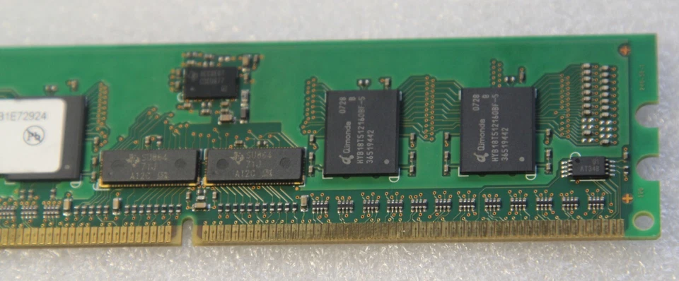 Qimonda HYS72T32000DR-5-B 256MB DDR2 400MHZ PC2-3200 240-PIN CL-3 ECC REG DIMM - Image 3 of 4