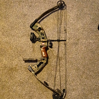 PSE Fish Right Hand Compound Bow for Bow Hunting Camo Green/Brown/Black