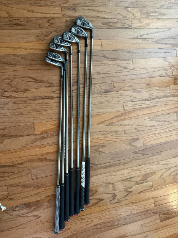 2019 Big Bertha Irons 6-PW,AW, SWSenior F2 /F3 shafts