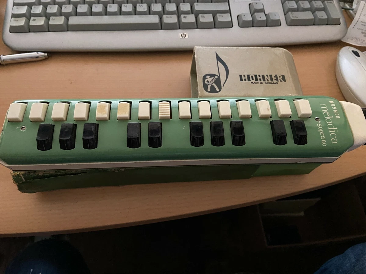 Vintage HOHNER Melodica 25 Key Harmonica Soprano Made in Germany With original b