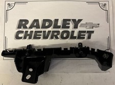 NEW GM OEM EQUINOX FRONT BUMPER GRILLE COMPONENTS- SIDE BRACKET GMC 84293391