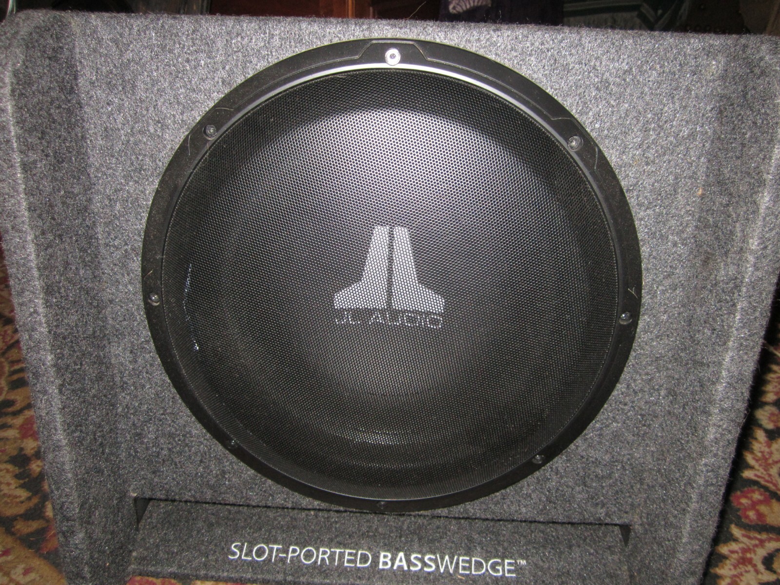 jl audio 12 inch bass wedge