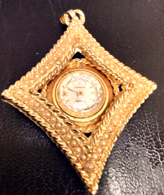 Landau Gold Tone , VINTAGE Women\'s Watch Pendant Vintage Landau Pendant Watch Wind Up Diamond Shaped Goldtone  main image 4