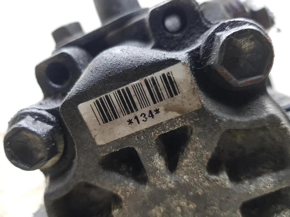 CHEVROLET CAPTIVA Steering Pump 2.2 Diesel 2014 Mk1 95476164 - Image 2 of 4