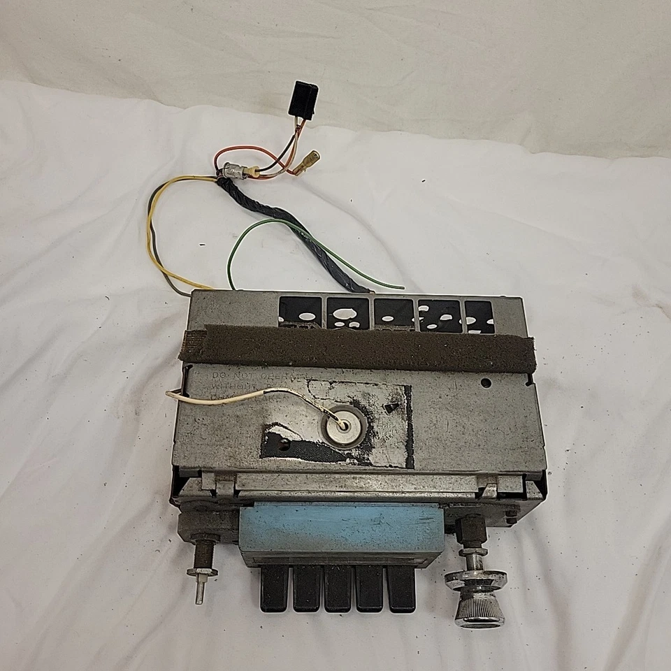 Pontiac GTO Grand Prix 1969-1972 Lemans Tempest AM Delco Radio 7307302 sin probar Foto 4 de 4