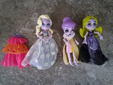 Capsule Chix Lot Of 3