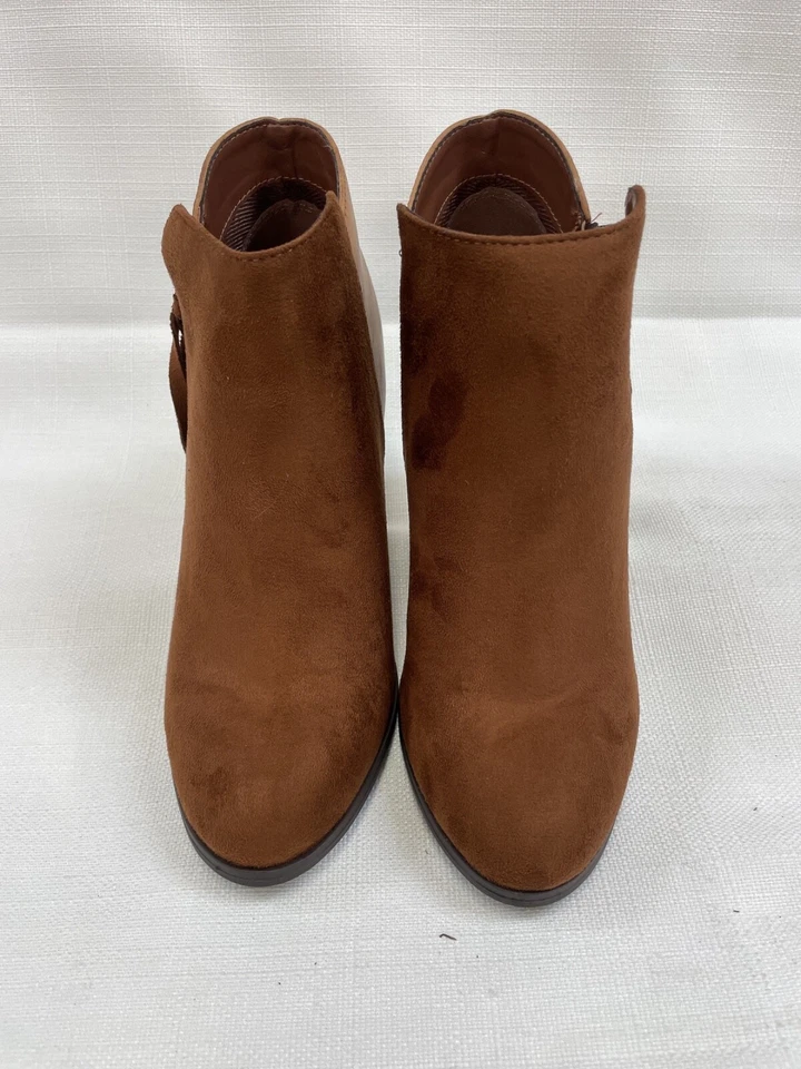 Soda women's ages tassel zipchunky heel bootie Size 7.5 Foto 4 de 4