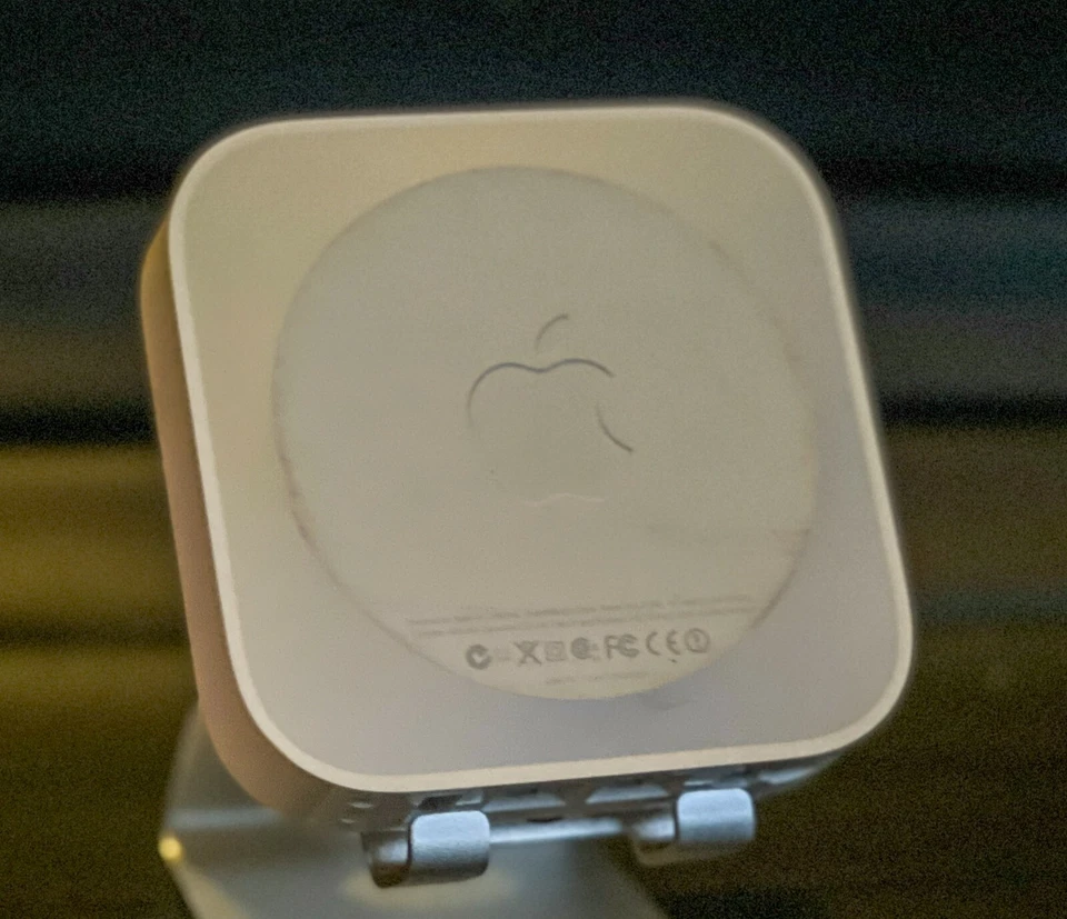 Airplay 2 Ready Apple Airport Express Base Station 2nd Gen- A1392 w/original box - Image 3 of 4