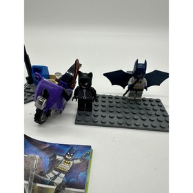 LEGO DC Comics Super Heroes: Catwoman Catcycle City Chase (6858) manual