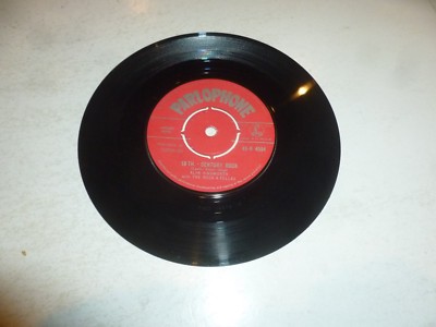ALYN AINSWORTH & THE ROCK-A-FELLAS - Hell's Bells - 1984 UK 7'' Vinyl Single