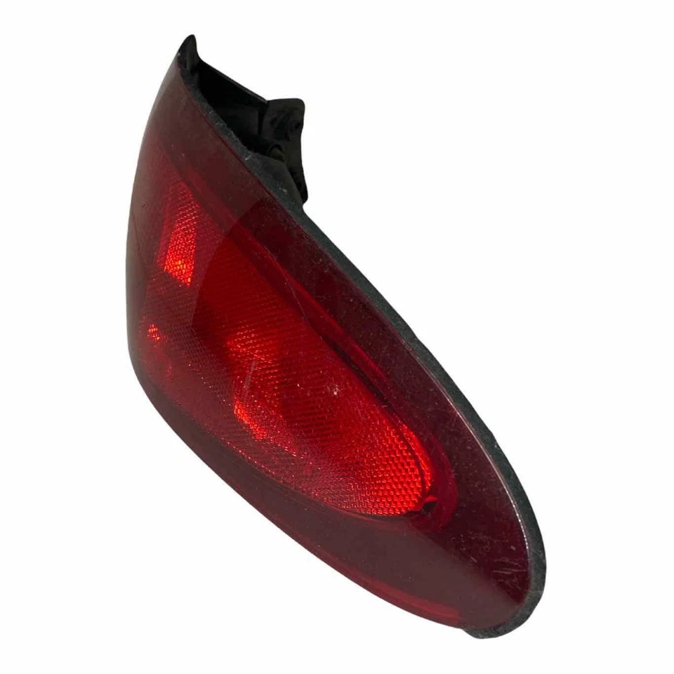 Задний фонарь в сборе для правой пассажирской стороны 98 99 00 01 02 FORD ESCORT - Изображение 3 из 4