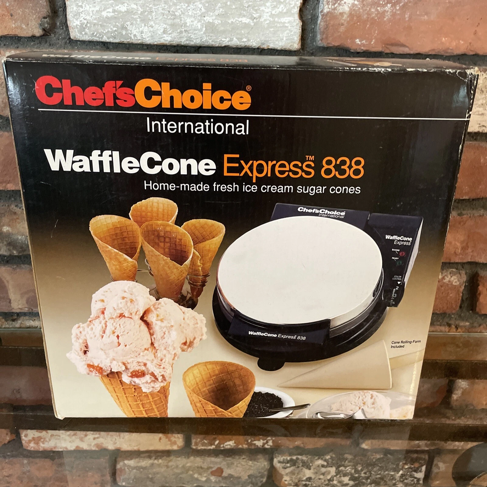 Chef Choice internationsl waffle cone express 838 NIB