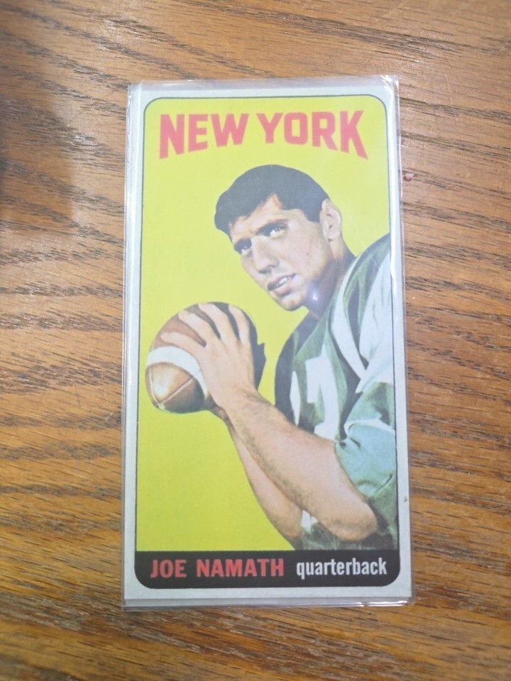 1965 Topps #122 Joe Namath Jets Hof'er  Sharp Corners High gradeable